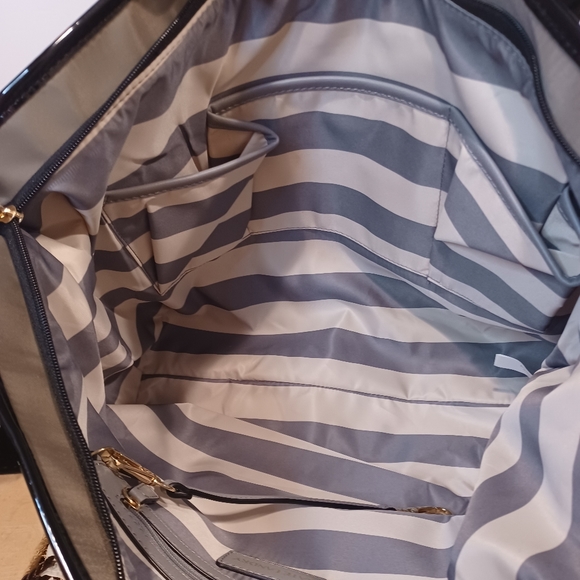 Kate Landry diaper bag tote & removable changing pad - Picture 14 of 15